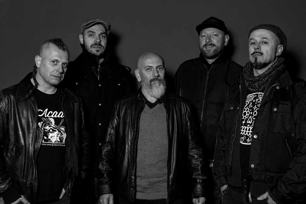 Punkreas - band in bianco e nero